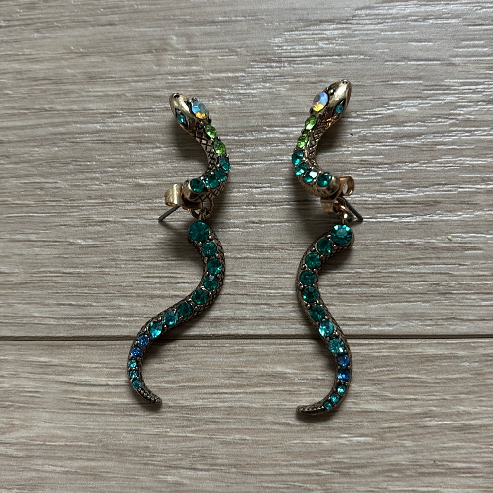 Betsey Johnson Snake Earrings 🐍